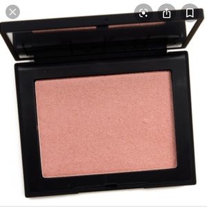 NWT NARS Highlighting Powder in Maldives